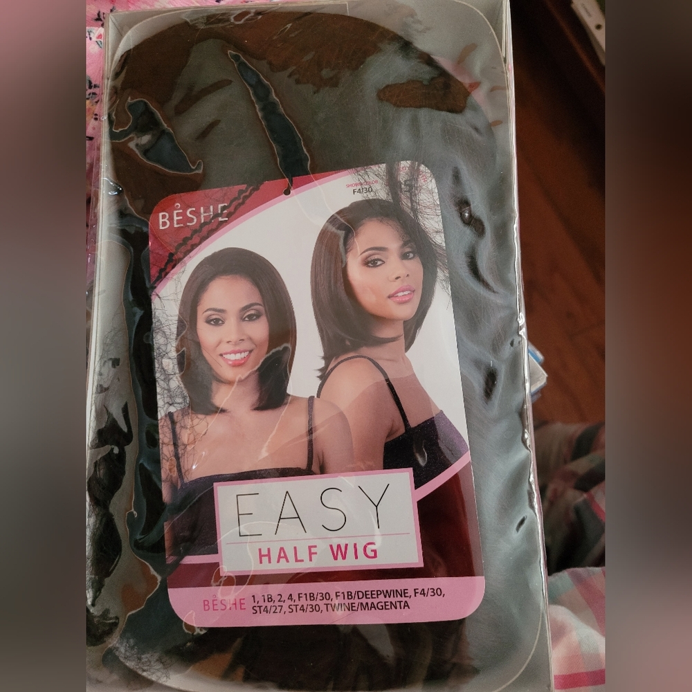 Beshe brand wig new never used brown magenta